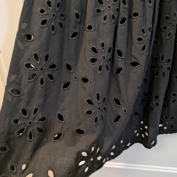 New with tags! Torrid Black Eyelet Puff-Sleeve Top - Picture 5 of 14